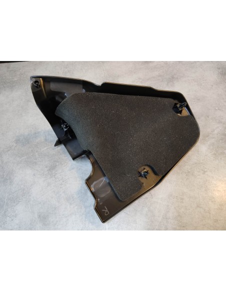 Cache lateral droit coté moteur GL1800A 01-02 HONDA 83511-MCA-000