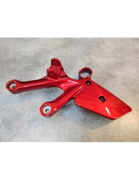 Porte repose pied principal rouge (R320P) CB1000R/RA 09-11 HONDA 50655-MFN-D00ZD