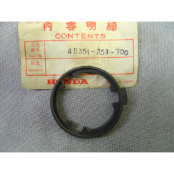 Bague étrier de frein Honda CB125JX CB200 - Réf. 45351351700