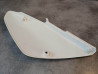 Cache latéral gauche blanc NOS CRF100F CRF80F XR50M HONDA 83600-KSJ-670ZANOS