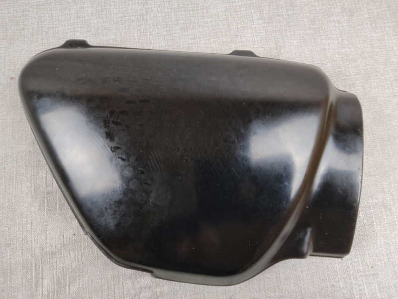 Cache latéral droit Honda CB 750 K7 - Réf. 83600-405-00P