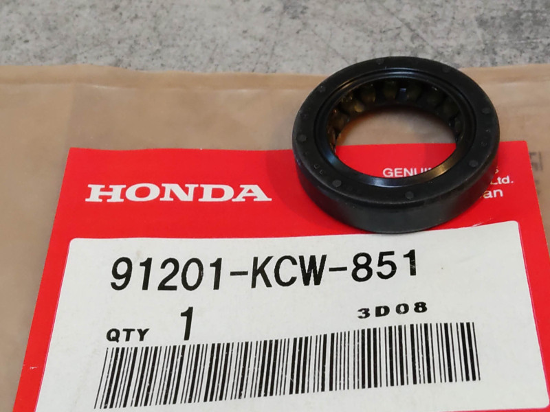 Joint spi 19.8x30x7 HONDA 91201-KCW-851