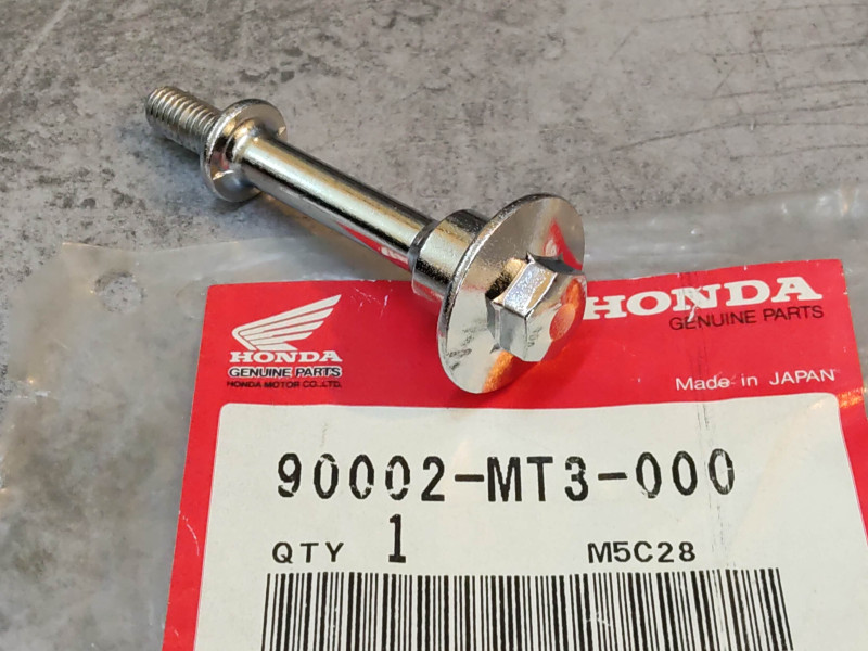 Vis bouchon couvercle de culasse ST1100 RVF750R CR45 HONDA 90002-MT3-000