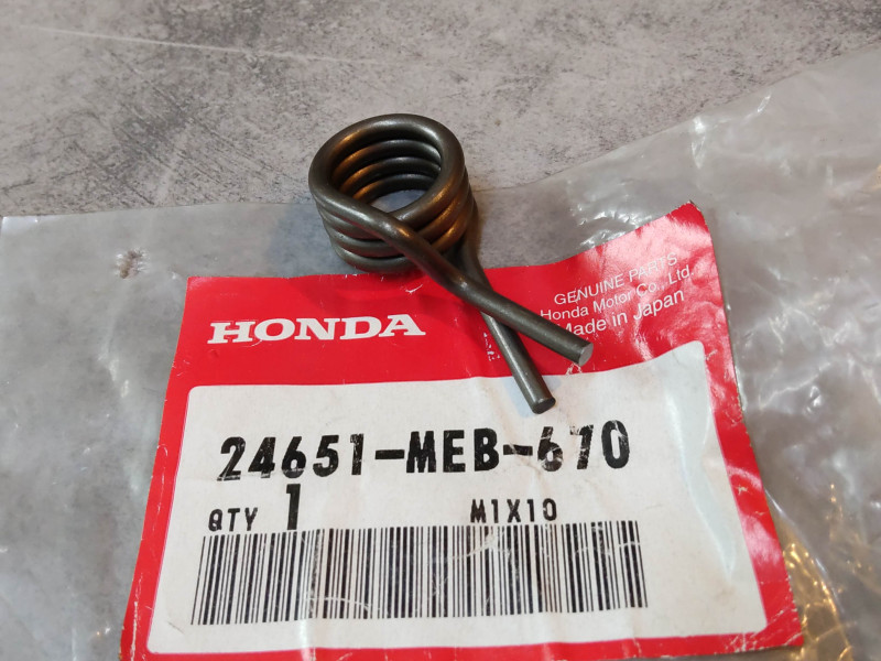 Ressort rappel axe selecteur CRF250 CRF450 TRX450 HONDA 24651-MEB-670