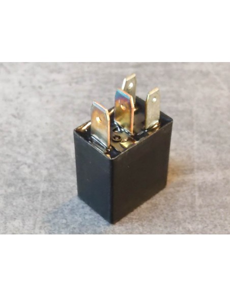 Relais éléctrique GL1800 01-05 NRX1800 05 HONDA 39794-MCA-000