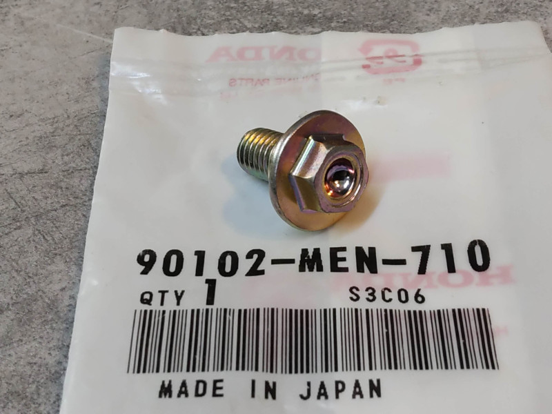 Vis spéciale 8 mm HONDA 90102-MEN-710