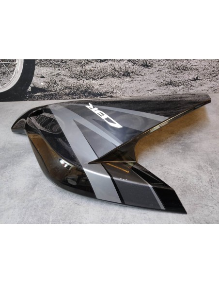 Auvent latéral milieu gauche NOS CBR125 12/13 HONDA 64400-KPP-T30ZANOS