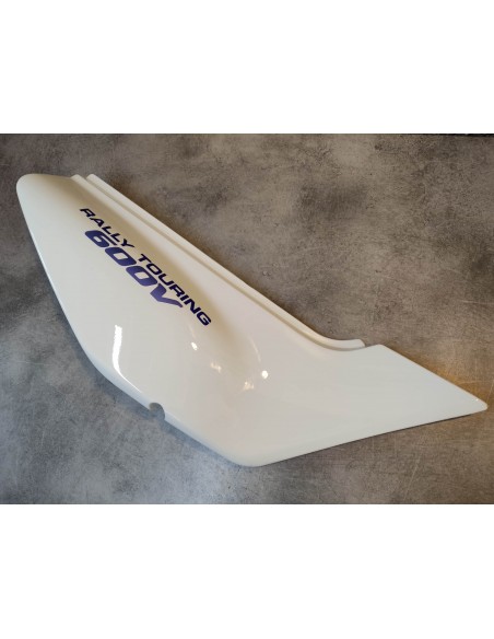 Cache latéral blanc coté droit XL600V TRANSALP 89/90/94 HONDA 83520-MS6-620ZB