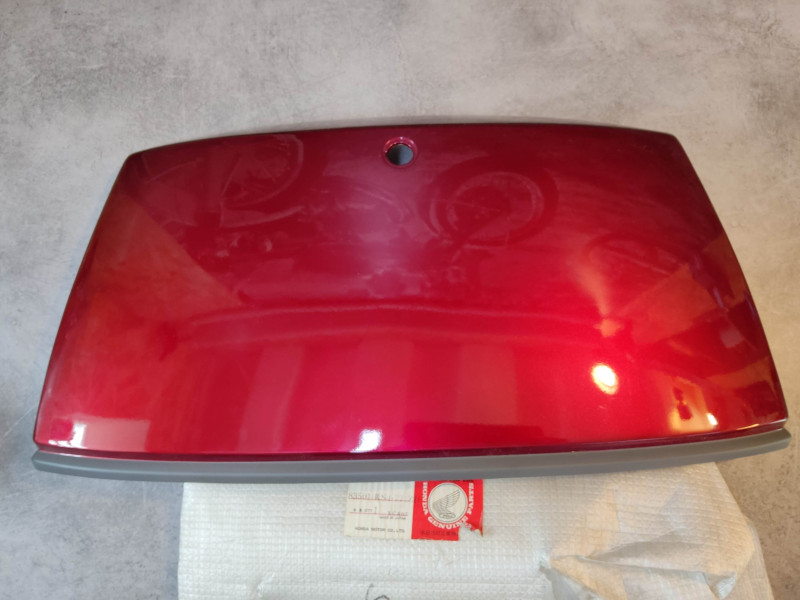 Cache de coffre arrière CN250 HELIX HONDA 83501-KS4-771ZD