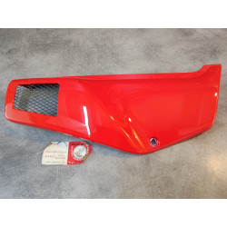 Cache latéral droit rouge NX650 DOMINATOR 88-91 HONDA 83510-MN9-000ZA