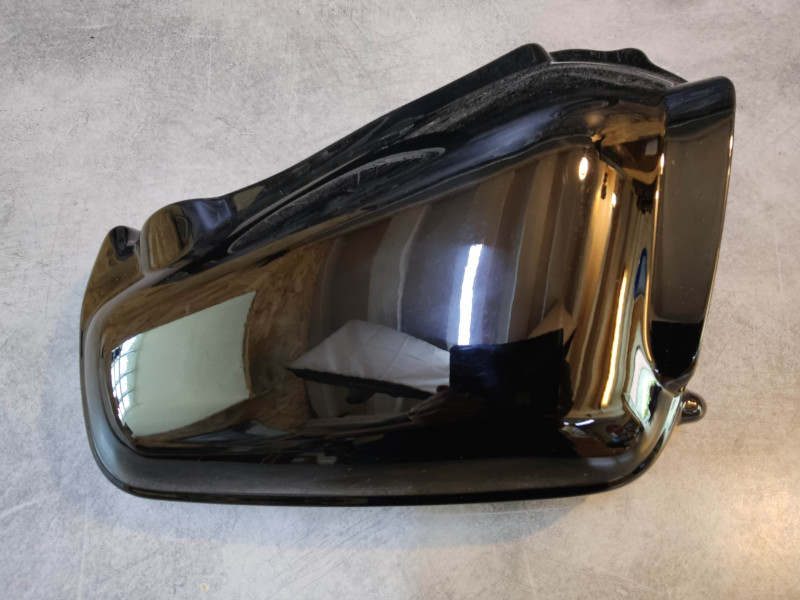 Cache latéral coté droit noir CM125T 81 HONDA
