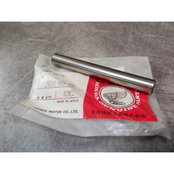 Axe A des fourchettes MTX125 MTX200 TLM220 HONDA 24241-KR8-750