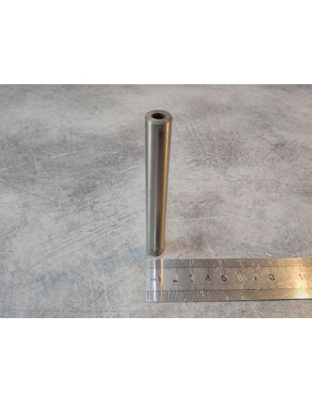 Axe A des fourchettes MTX125 MTX200 TLM220 HONDA 24241-KR8-750