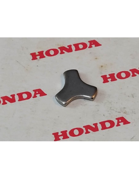 Etoile dans système de graissage de la chaine secondaire HONDA 23525-300-000
