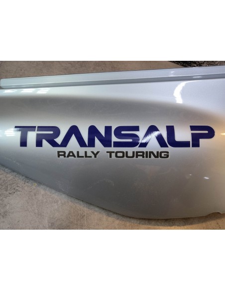 Cache latéral coté droit XL600V TRANSALP 87/88 HONDA 83520-MM9-780ZB