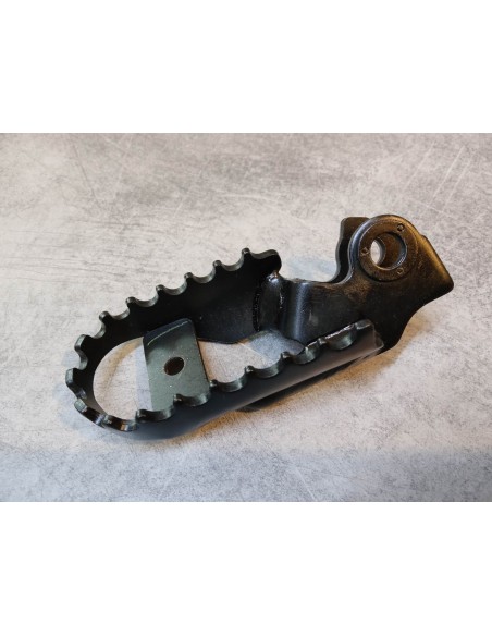 Repose pied coté droit REBEL 500 / 300 CL500 HONDA 50616-K87-A30