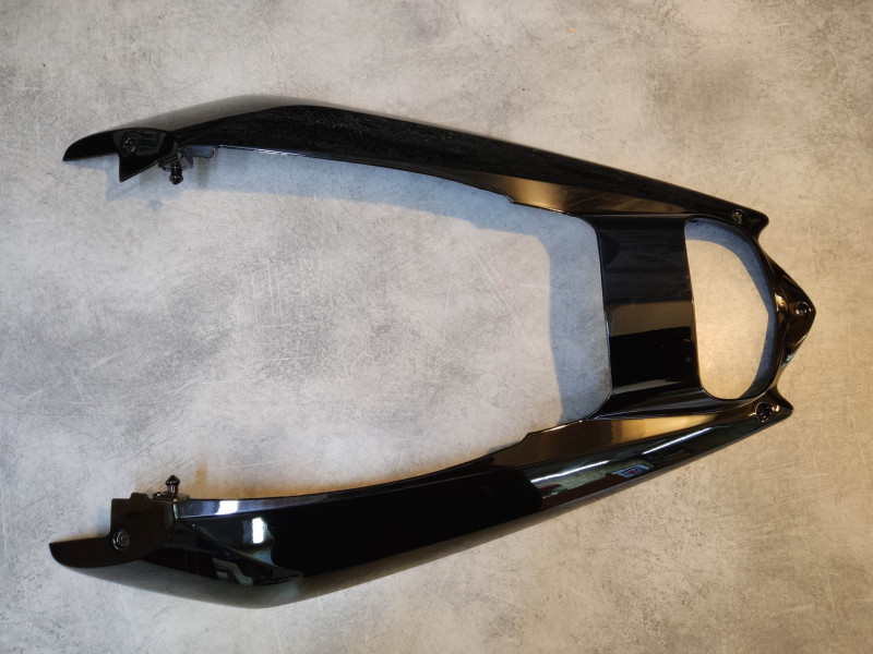 Coque arrière de CBF125 neuve HONDA 77210-KWF-900WF