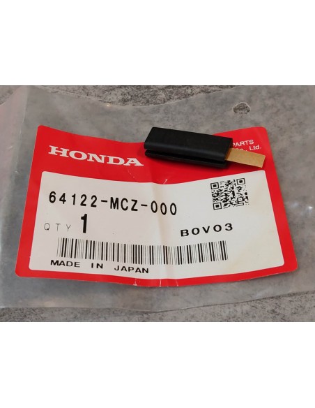 Protection caoutchouc CB900F HONDA 64122-MCZ-000