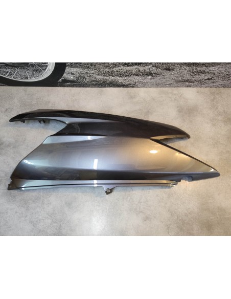 Cache latéral droit SCV100 lead 03/06 code couleur NHA04M HONDA 83500-KRP-900ZD