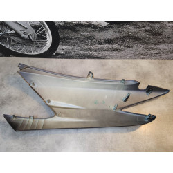 Cache latéral droit SCV100 lead 03/06 code couleur NHA04M HONDA 83500-KRP-900ZD