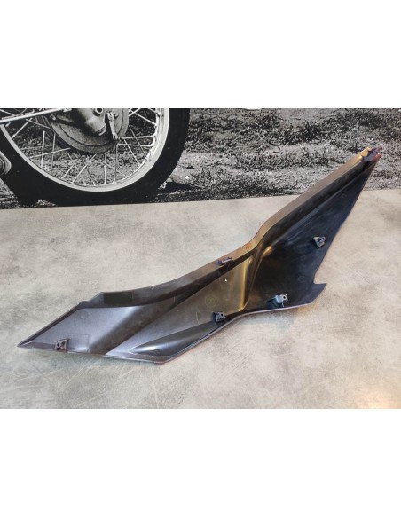 Cache latéral coté droit rouge CB125F 2015-20 HONDA 83700-KPN-E00ZD