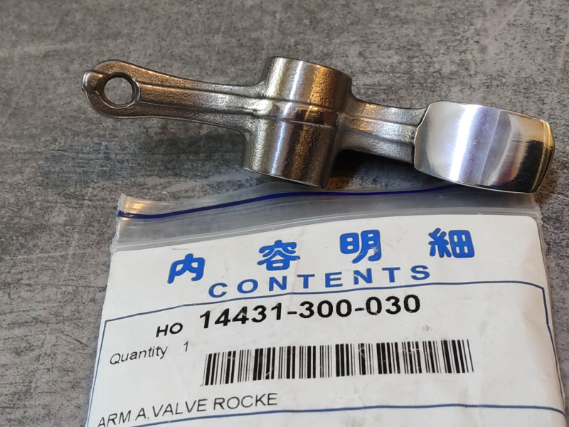 Basculeur A HONDA CB 750 Four (cylindres 2-4) 14431-300-030