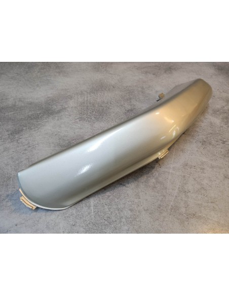 Garniture coté droit sur coffre de PC800 HONDA 81214-MR5-000ZA