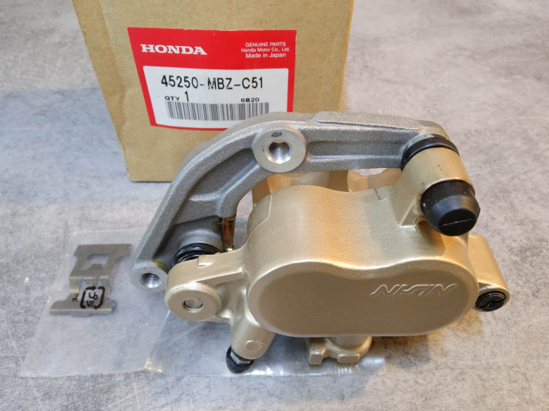 Etrier de frein avant CB600F 05/06 HONDA 45250-MBZ-C51