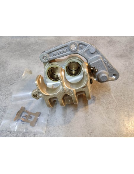 Etrier de frein avant CB600F 05/06 HONDA 45250-MBZ-C51