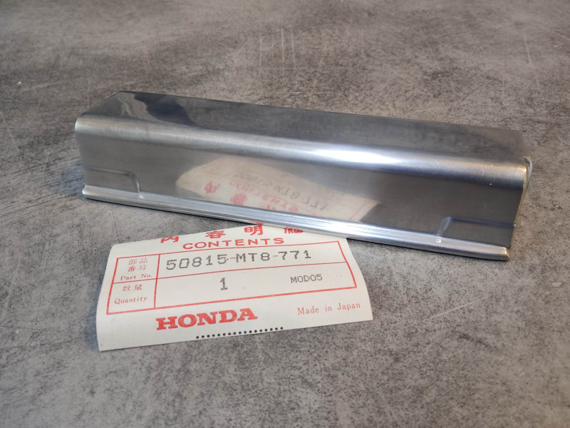 Support de marche pied gauche GL1500SE 90-00 HONDA 50815-MT8-771