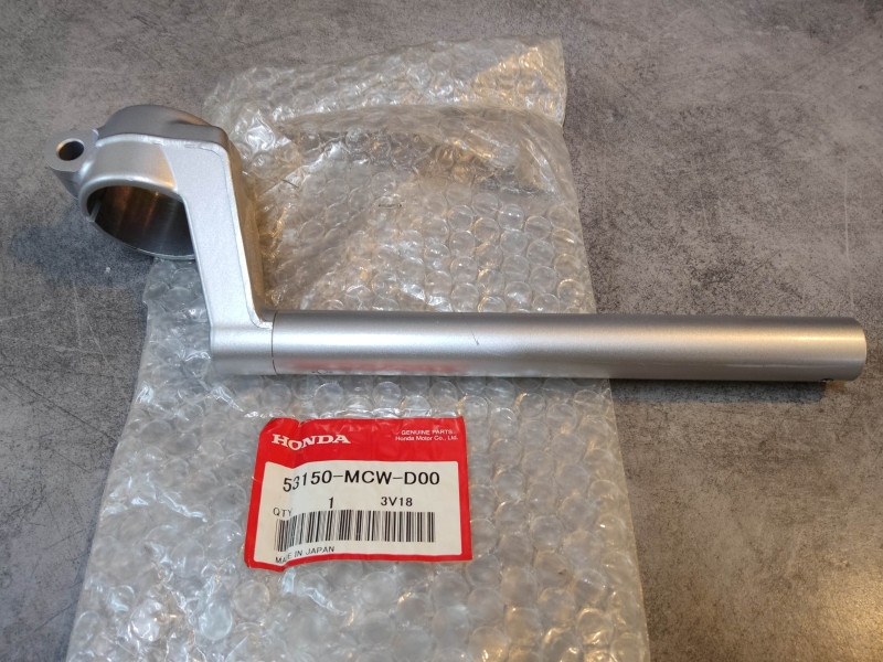 Demi guidon gauche VFR800 2002-09 HONDA 53150-MCW-D00