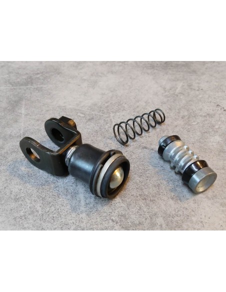 Kit piston maitre cylindre ST1300A 2006 HONDA 45620-MCS-G02