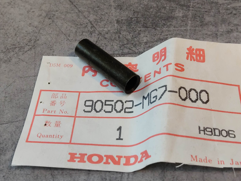 Entretoise XLV750 HONDA 90502-MG7-000