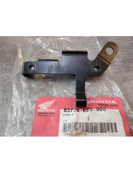 Support de conduit d'air coté gauche de NSR125FP 93 HONDA 83728-KBS-900