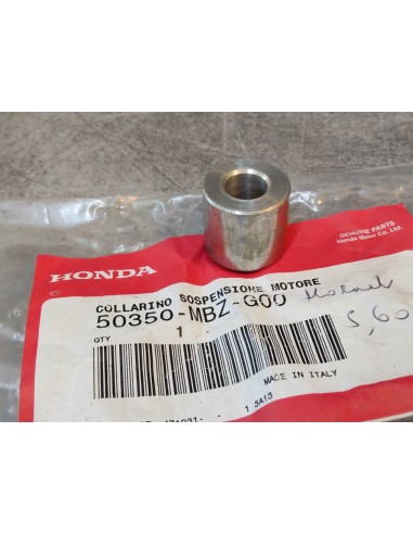 Entretoise de fixation moteur avant pour CB600F 2002 HONDA 50350-MBZ-G00