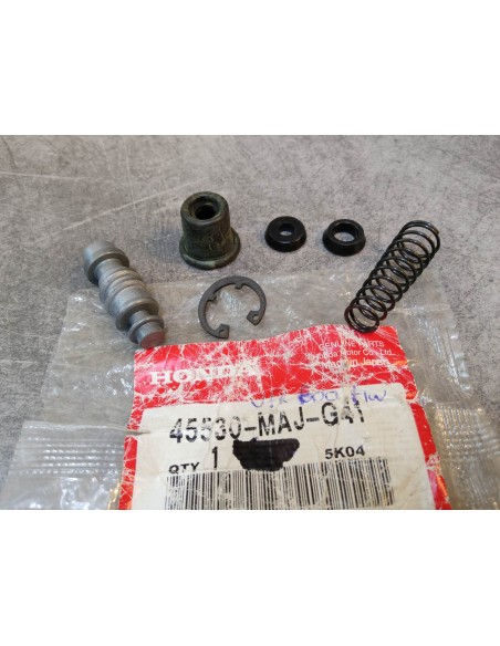 Kit réparation maitre cylindre AV CBR1000XX VFR800FI XL1000 HONDA 45530-MAJ-G41