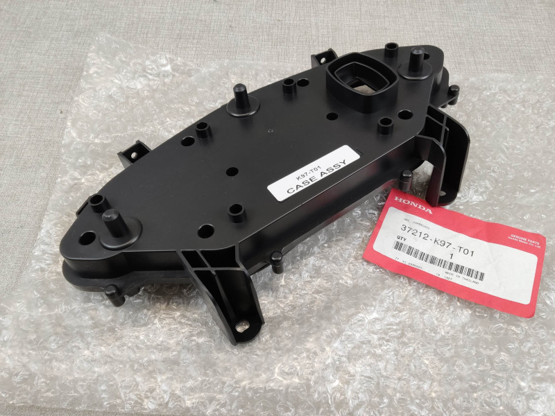 dessous boitier compteur PCX125 150 2018/20 neuf HONDA 37212-K97-T01