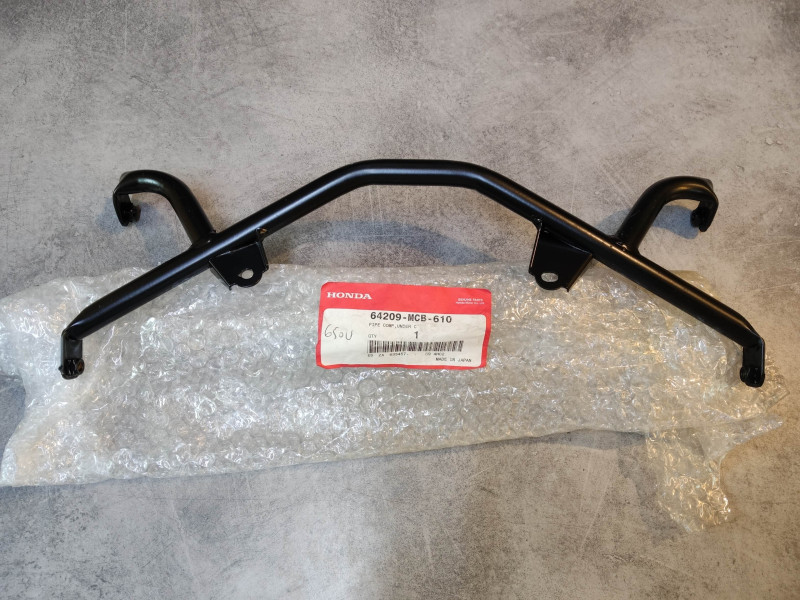 Support des flancs de XL650V 2001-06 HONDA 64209-MCB-610