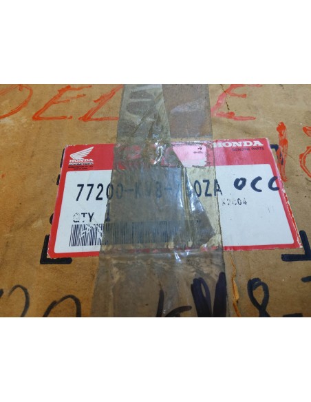 Selle double avec défaut de couture CH125 SPACY 92/93 HONDA 77200-KV8-730OCC