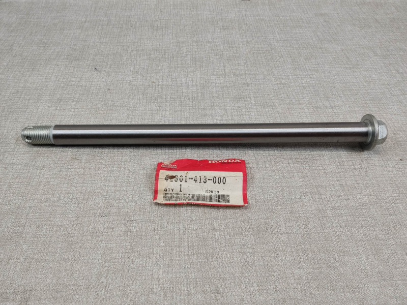 Axe de roue arrière Honda CB250 CB400 N/T - Réf. 42301-413-000