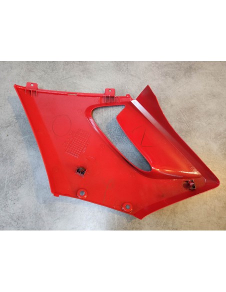 Flanc carénage coté droit de CBR125 04 code couleur R263