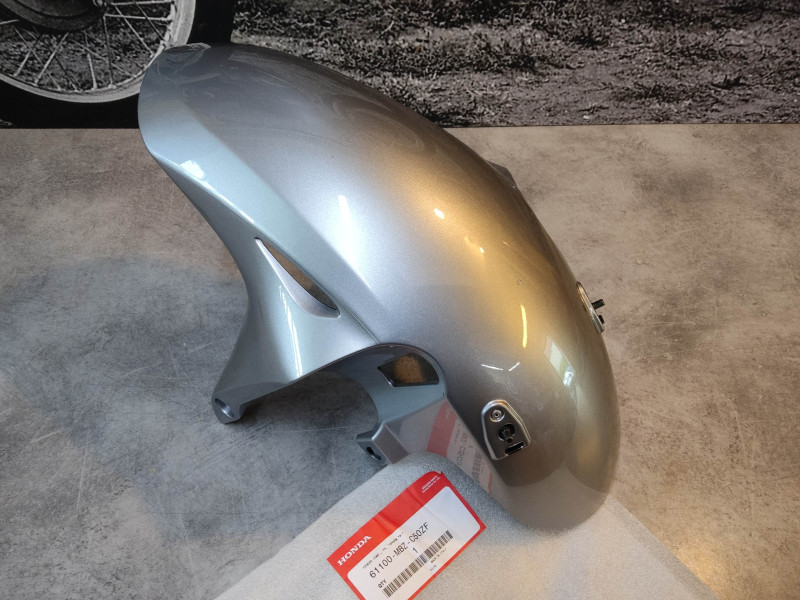 Garde boue avant couleur NHA48M CB600 HORNET HONDA 61100-MBZ-C50ZF