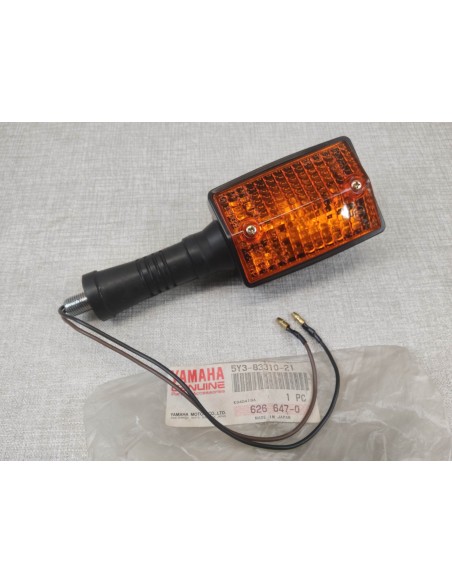 Clignotant avant divers modèles YAMAHA neuf origine 5Y3-83310-21