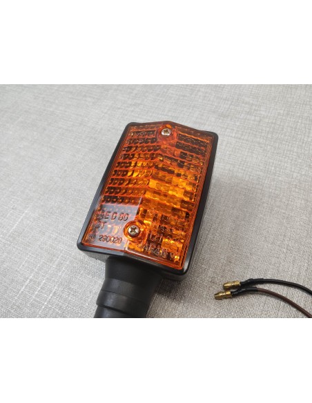 Clignotant avant divers modèles YAMAHA neuf origine 5Y3-83310-21