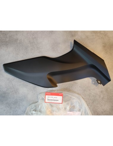 Cache latéral droit CBF1000 F/FA/FS/FT 2010/11 HONDA 83510-MGJ-D00ZB