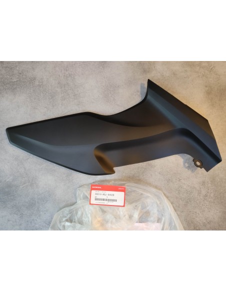 Cache latéral droit CBF1000 F/FA/FS/FT 2010/11 HONDA 83510-MGJ-D00ZB