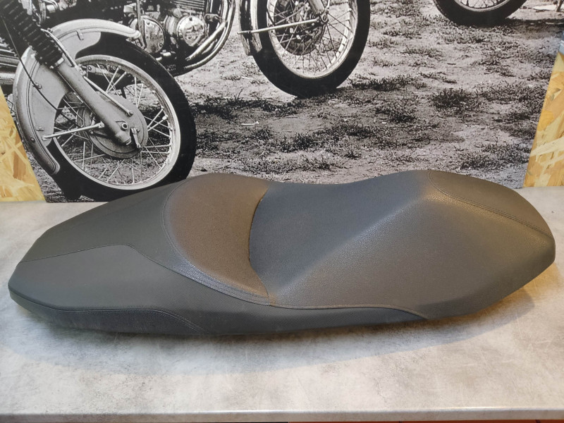 Selle double OCCASION FORZA 125 / 250 / 300 / 350 HONDA 77200-K0B-T00