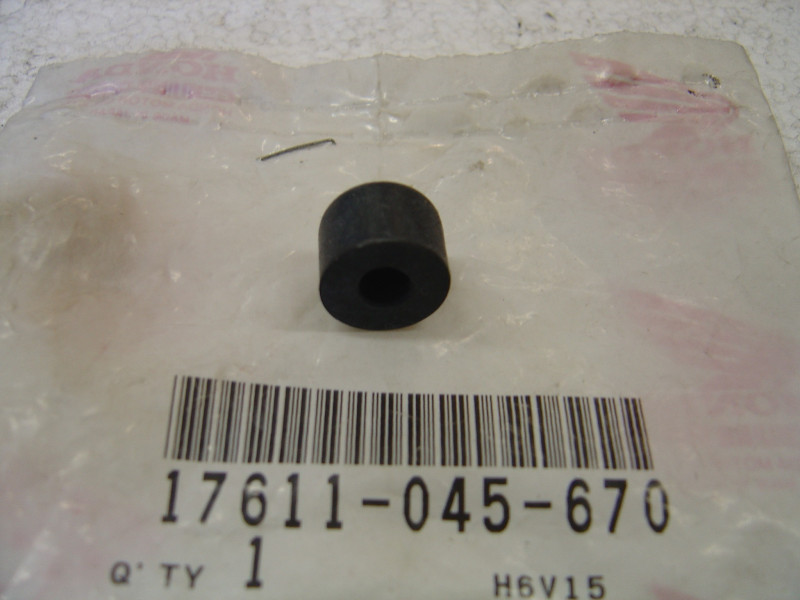 Silentbloc réservoir Honda QA50 / arceau CB750F2 - Réf. 17611-045-670