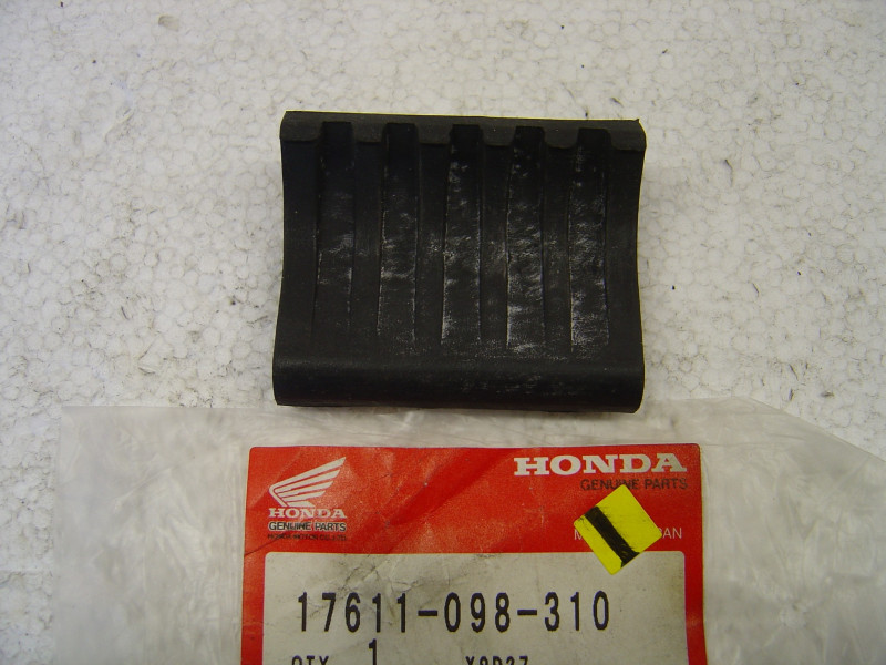 Silentbloc de réservoir Honda DAX ST70 - Réf. 17611098310