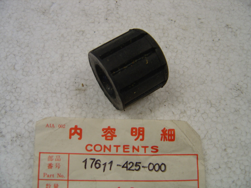 Silentbloc réservoir CB 750FB-FD CB 1100RD CB 600F VT 125CY HONDA 17611-425-000